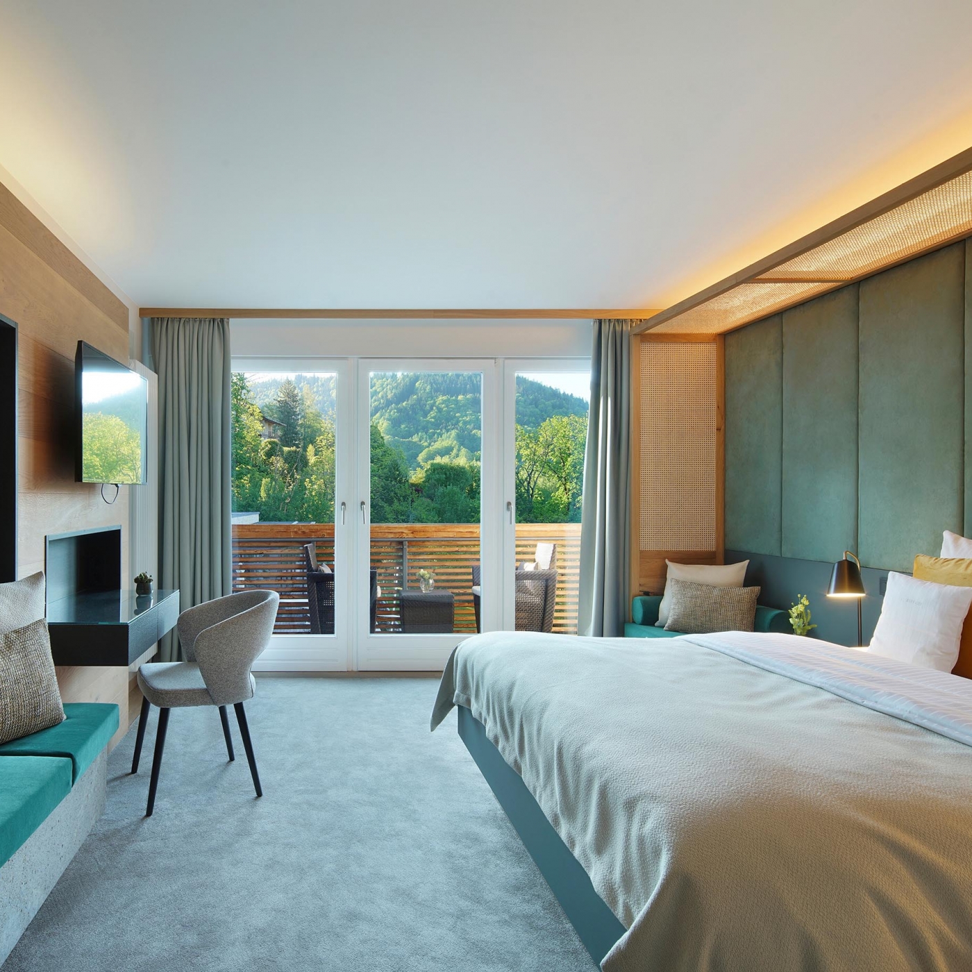 Deluxe Double Room Mountain View
