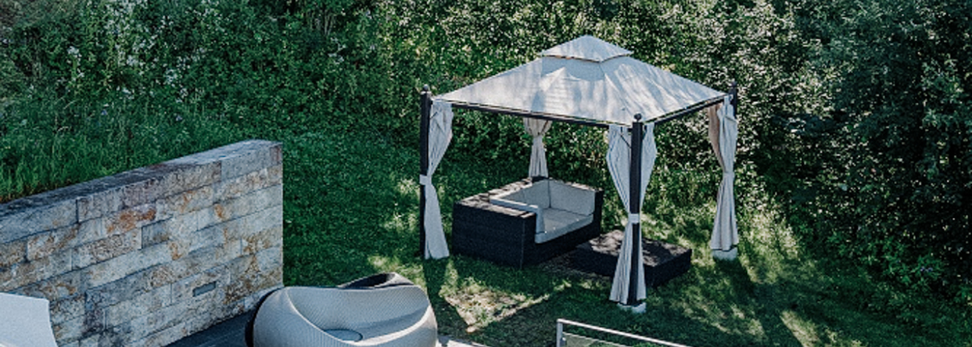 DER PANORAMA SPA Außenpool mit Pavillon